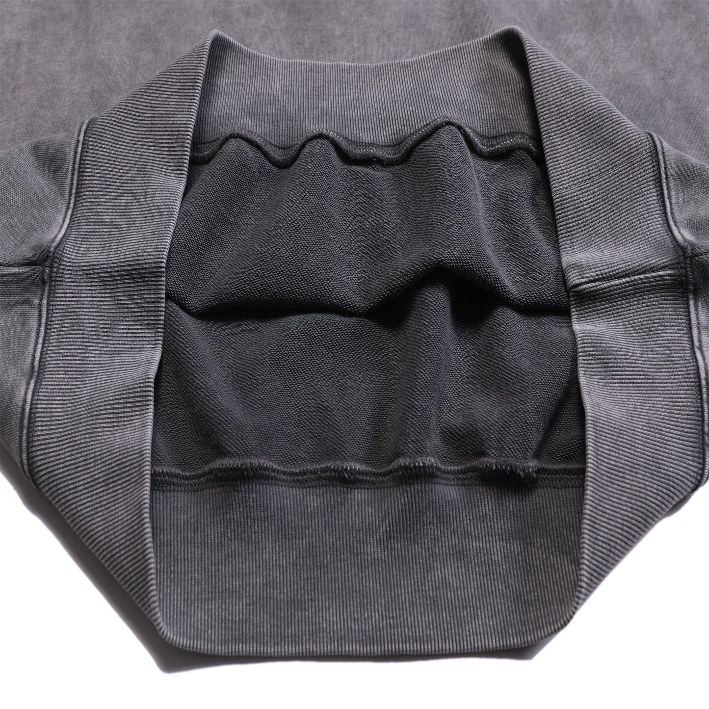 סווטשירט לבבות כרום TQ29