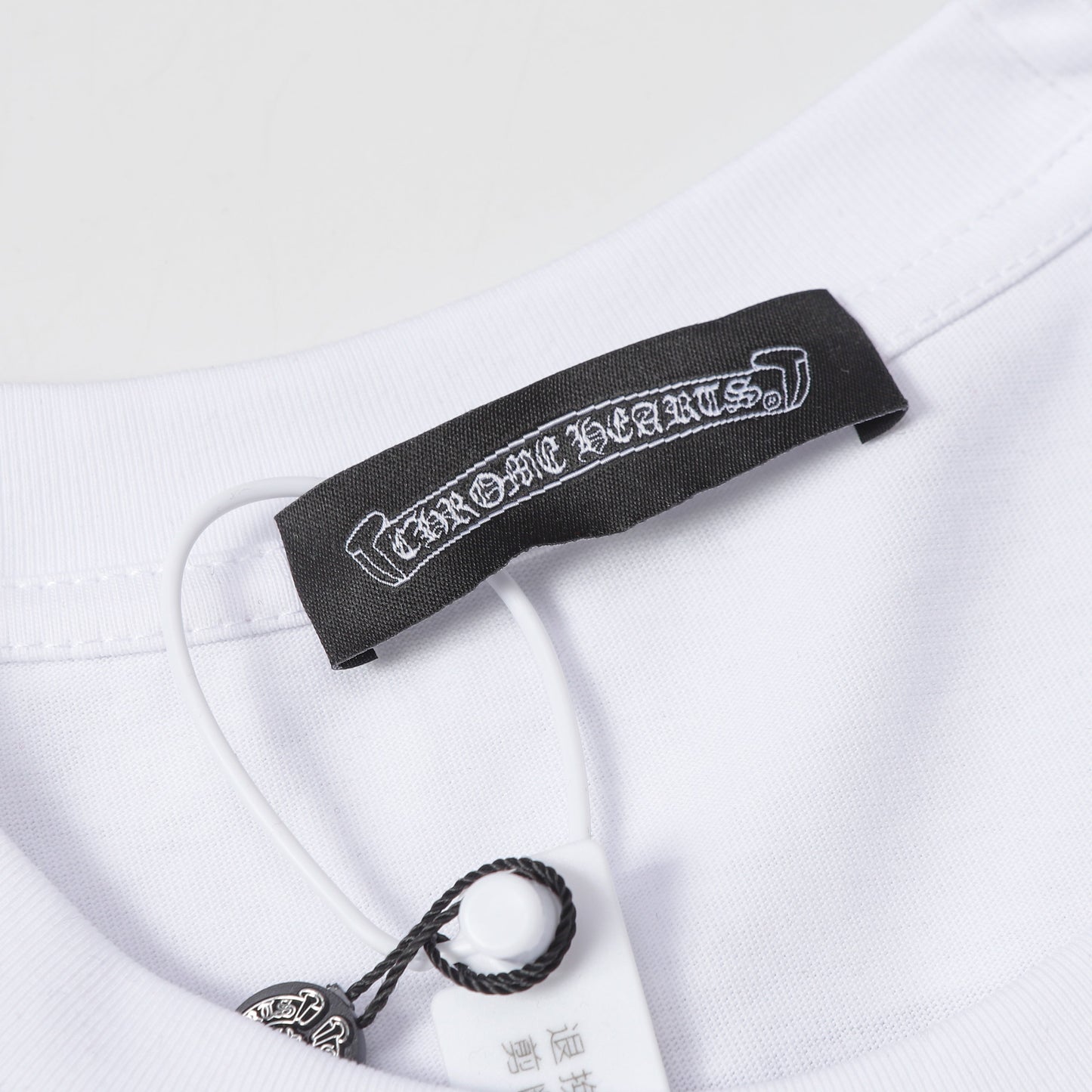 חולצות טי חדשות של Chrome Hearts 2250 