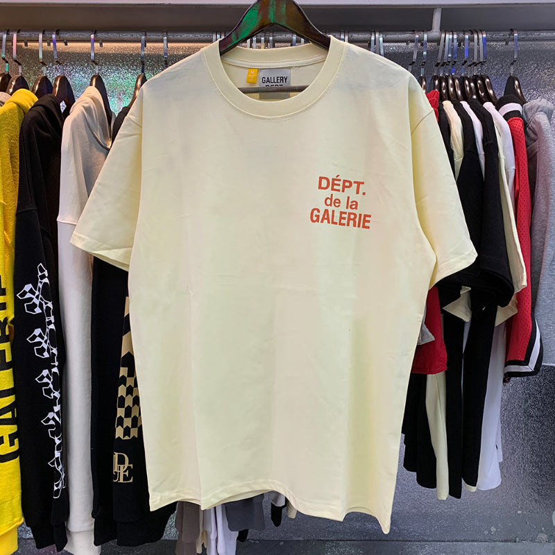 חולצת טריקו חדשה של מחלקת הגלריה 