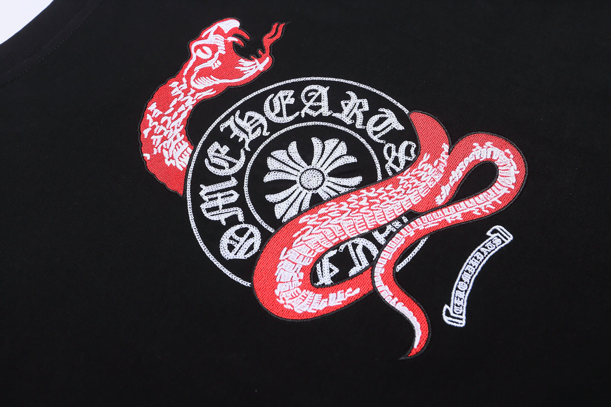 חולצת טי-שירט עם לבבות כרום משנת 1921 