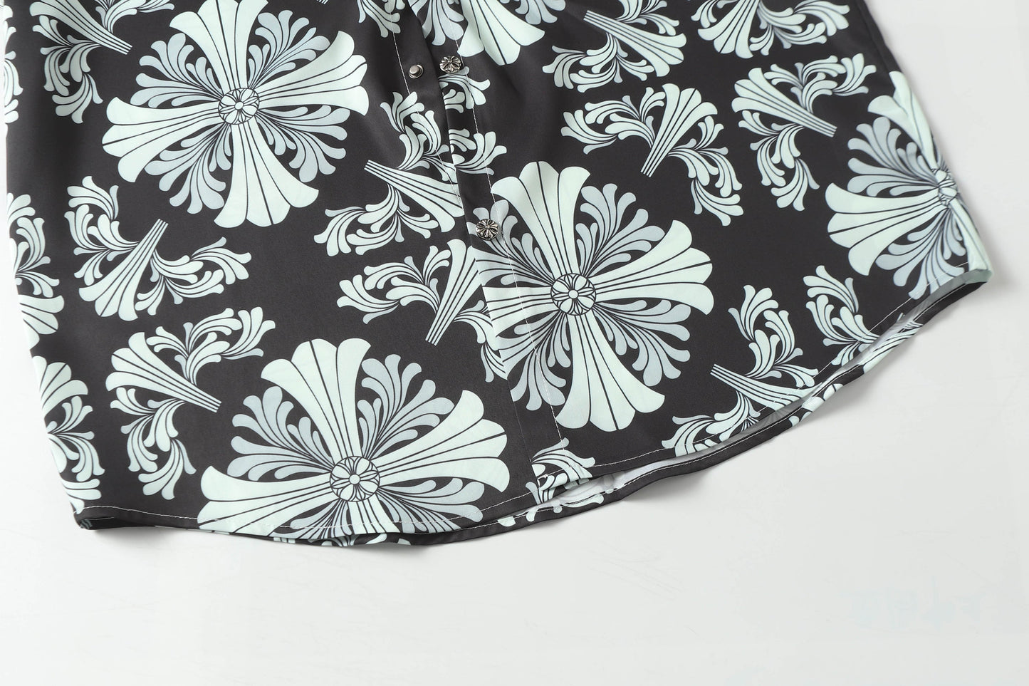 חולצות קצרות שרוולים של Chrome Hearts, שמתייבשות במהירות, הן סופר פופולריות 2286 